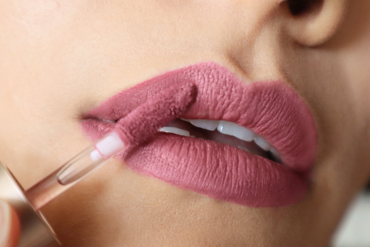 #ji beyond matte lip stain_Lovestruck (kühles Pink)