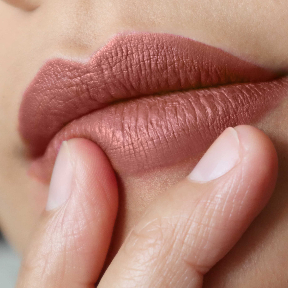 #ji beyond matte lip stain_Compulsion (Malvenbraun-Rosa)