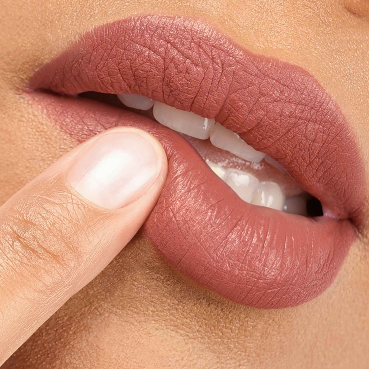 #ji beyond matte lip stain_Content (Nude-Rosa)