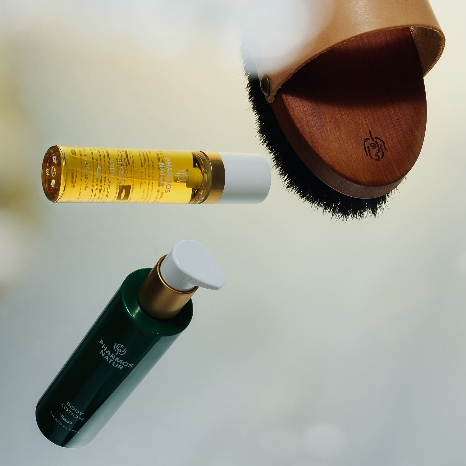 Pharmos Natur Energizing Body Brush