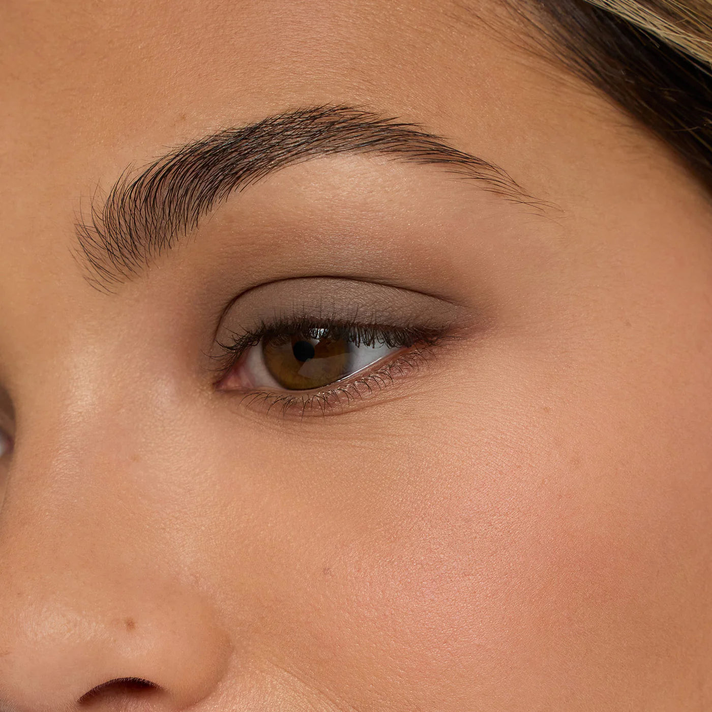 #JI Eye Shadow Sticks_dove grey (mattes Braun-Grau)