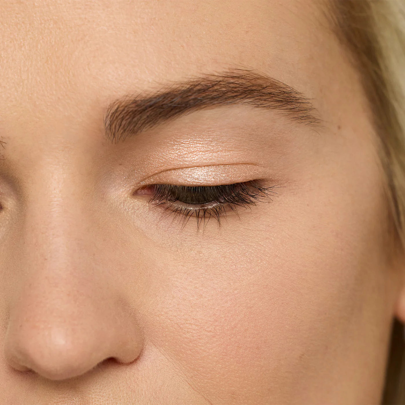 #JI Eye Shadow Sticks_Moonstone (sanftes, schimmerndes Champagner)